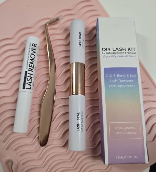 glue for lashes self-application